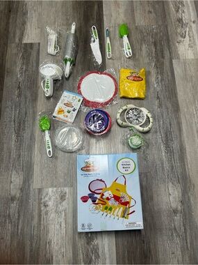 NIB Curious Chef 25 Piece Kitchen Basics Kit
